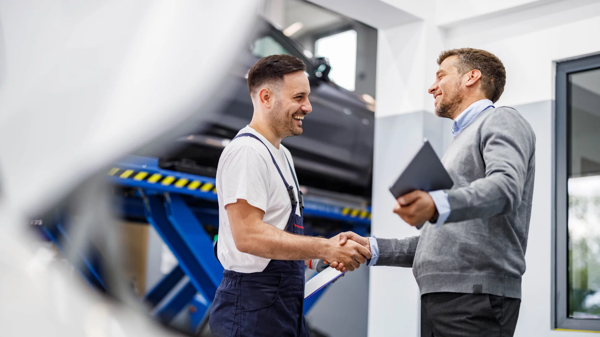 Mitarbeitende im Gespr&auml;ch